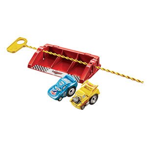 Mattel Carros The King e Funny Car Mater com Plataforma para Lançamento